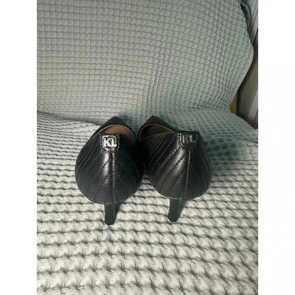 Karl Lagerfeld Rosette Quilted Pointed Toe Pumps | Black | 8.5 - Picture 5 of 15